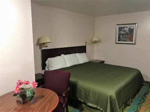 Atlantic Motel image 5