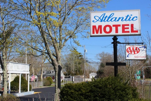 Atlantic Motel image 2